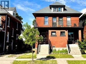Building Photo - 223 Gladstone Ave