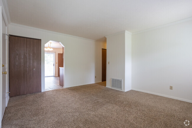 2 BR, 1 BA - 900 sf - Maple Lane Apartments