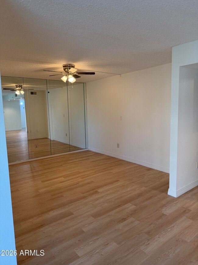 Foto del edificio - 7950 E Camelback Rd