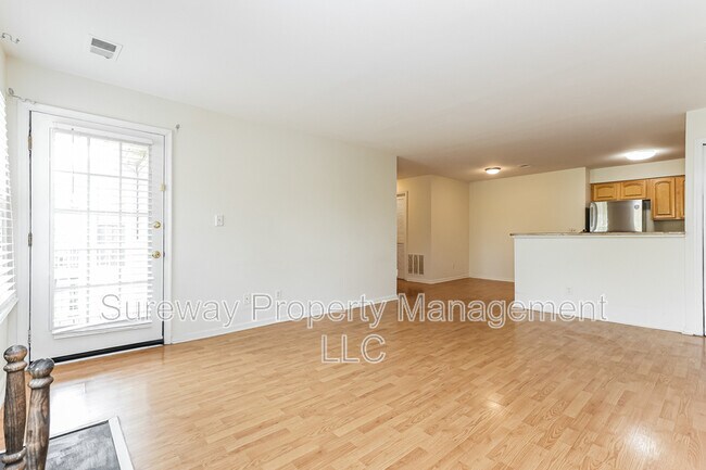 Foto del edificio - 447 Meade Ct