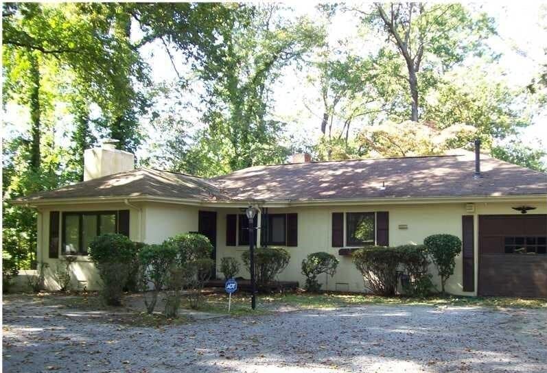 Foto principal - 8035 Buffalo Ave