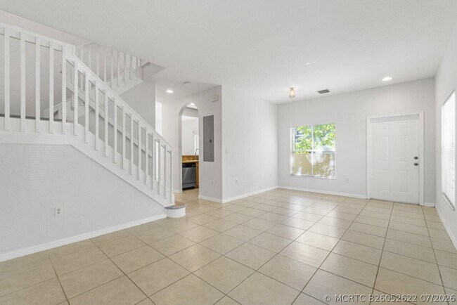 Foto del edificio - 406 Lake Monterey Cir