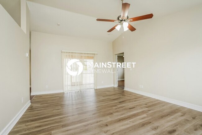 Foto del edificio - 3 Bedroom Pet-Friendly Home in cape coral,...