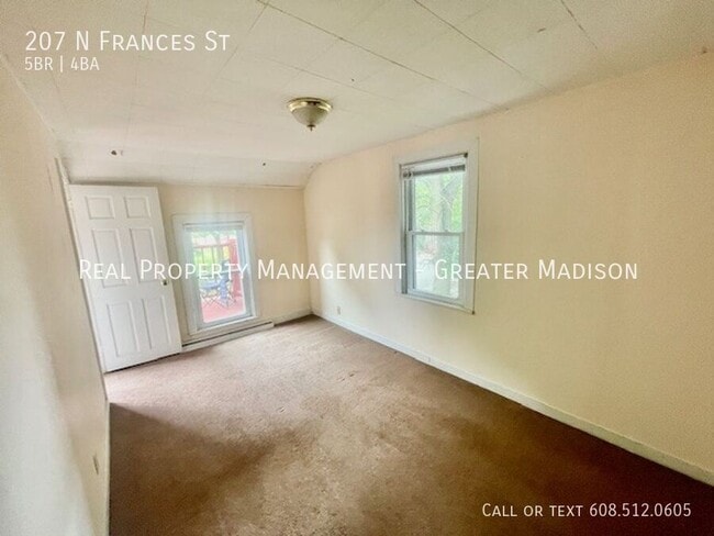Building Photo - 207 N Frances St