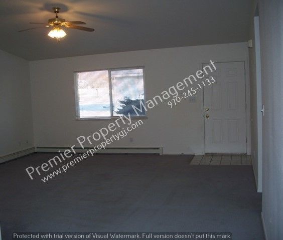 Building Photo - 3 Bedroom 2 Bath Close To Schools