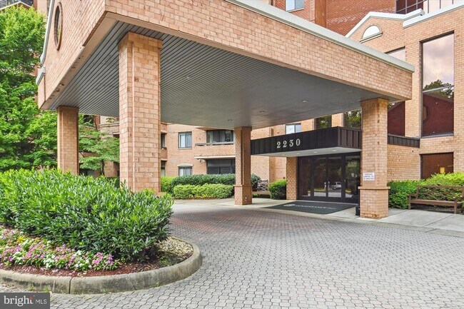 Foto del edificio - 2230 George C Marshall Dr