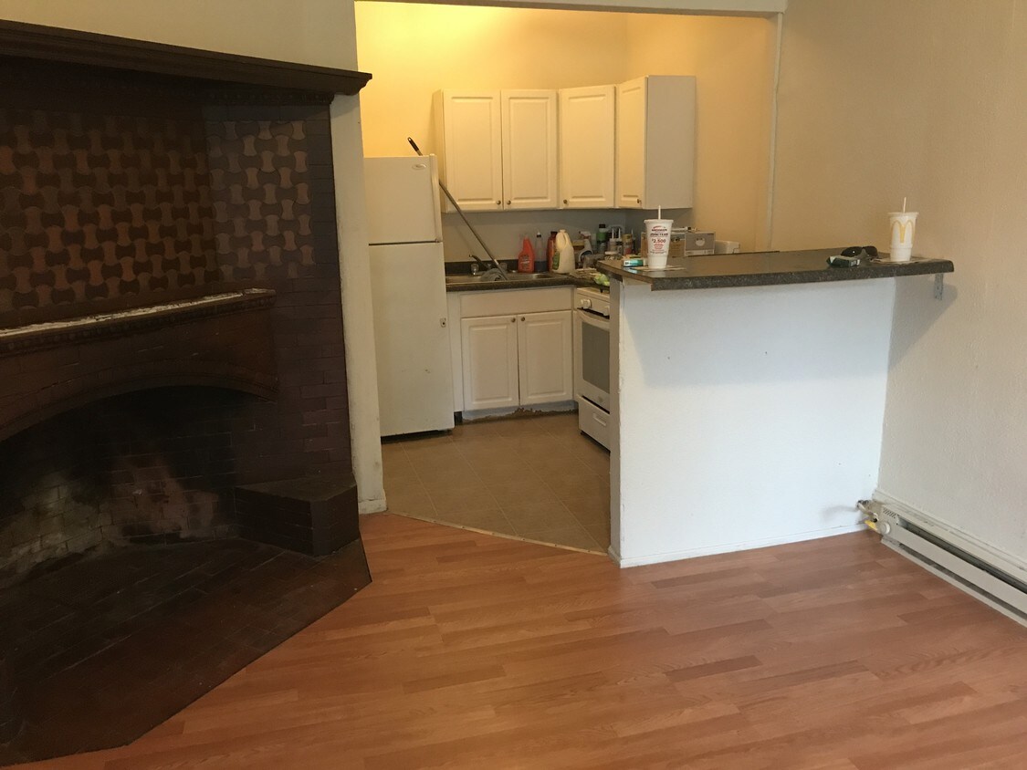 Primary Photo - 507 E Ravine Ave