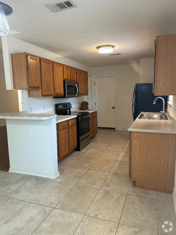 Charleston Oaks Apartments for Rent with Parking Milton, FL 2 Rentals
