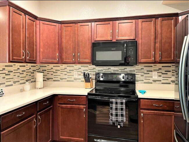 Foto del edificio - 9726 Dexter Ln