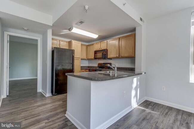 Building Photo - 350 G St SW