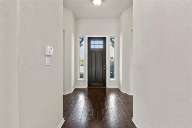Building Photo - 532 Stone River Dr