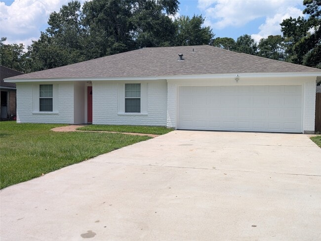 Building Photo - 23103 Berry Pine Dr