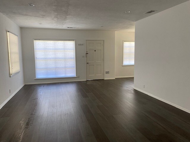 Building Photo - 14548 Dickens St