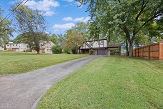 Building Photo - 1812 Sedgewick Dr