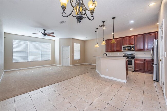 Building Photo - 1427 Summergate Dr