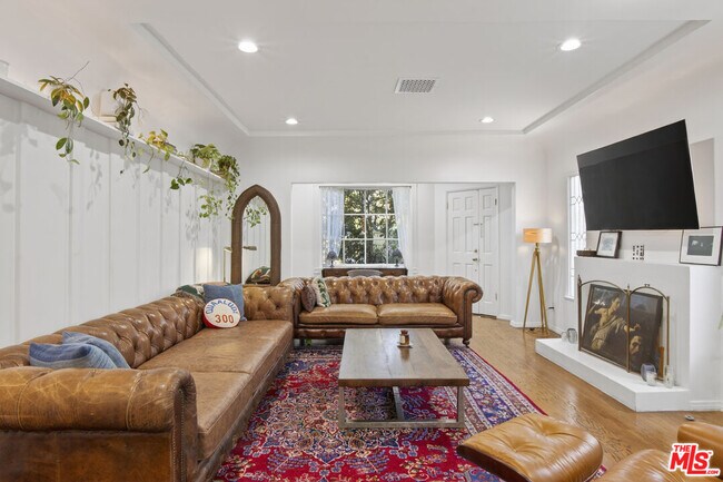 Foto del edificio - 8998 Lloyd Pl