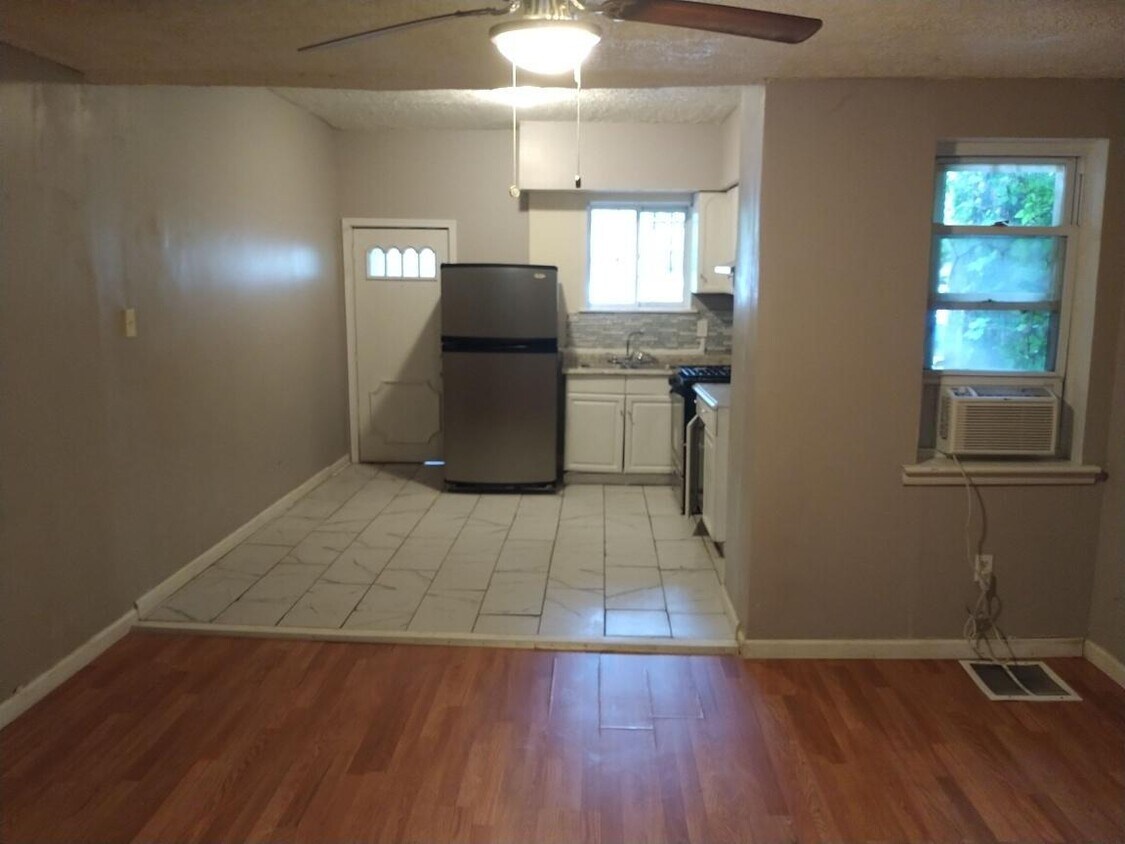 2704 Presbury St, Baltimore, MD 21216 Townhome Rentals in Baltimore