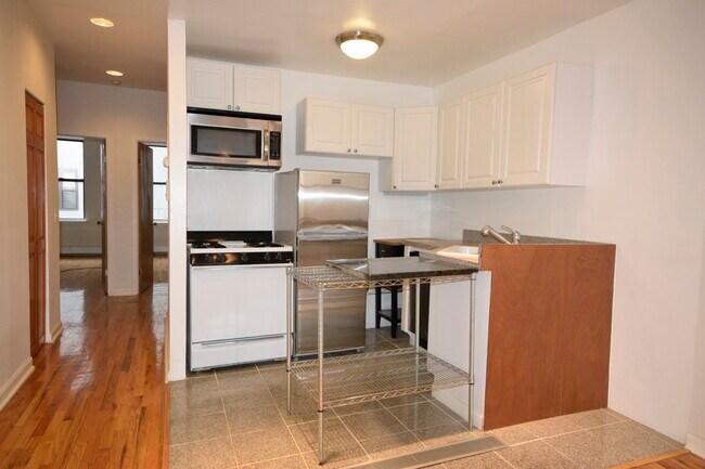 Foto del edificio - 1228 Bedford Ave