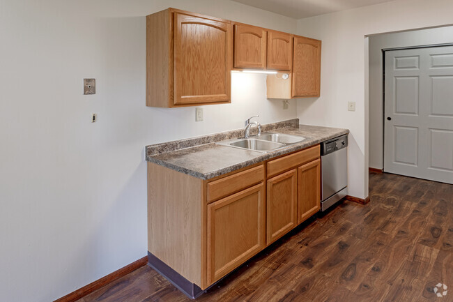 1HAB, 1BA - 750 ft² - Highland Village Apartments