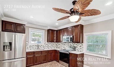 Foto del edificio - 2717 Friendly Ave