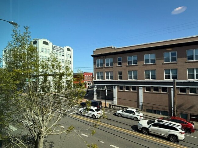 Foto del edificio - 9996 - Procurement Properties