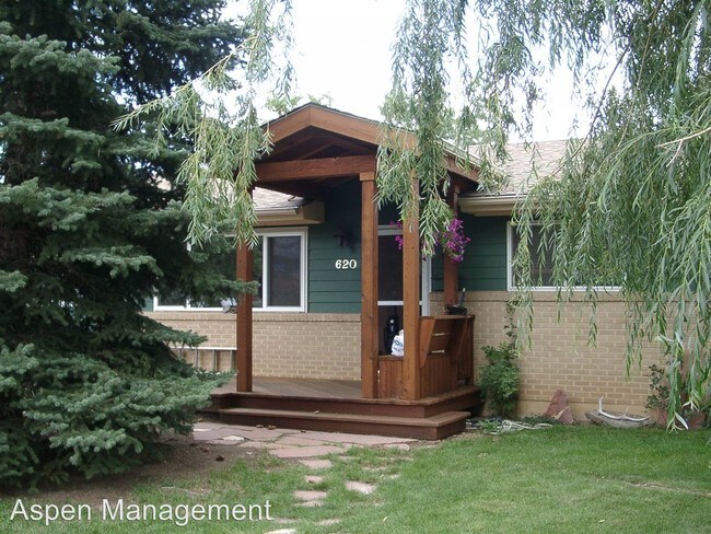 Building Photo - 3 br, 2 bath House - 620 Yale Rd.