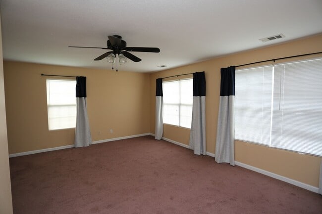 Building Photo - 5039 Scotch Pine Ave