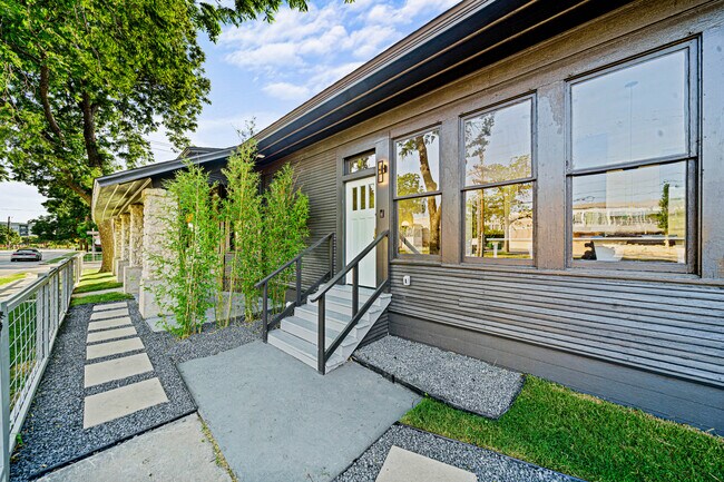 Foto del edificio - 540 Adams St