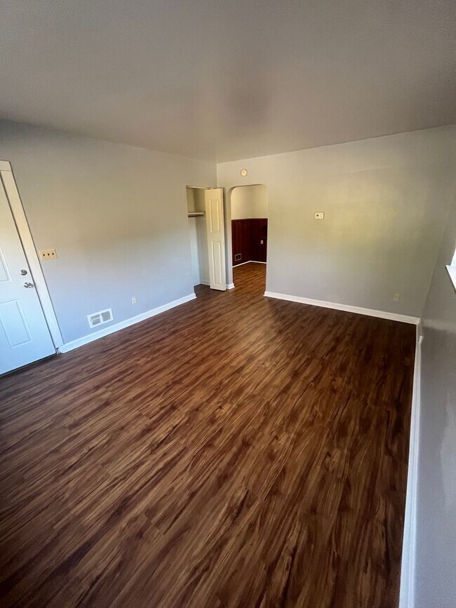 Foto del edificio - 10915 Main St