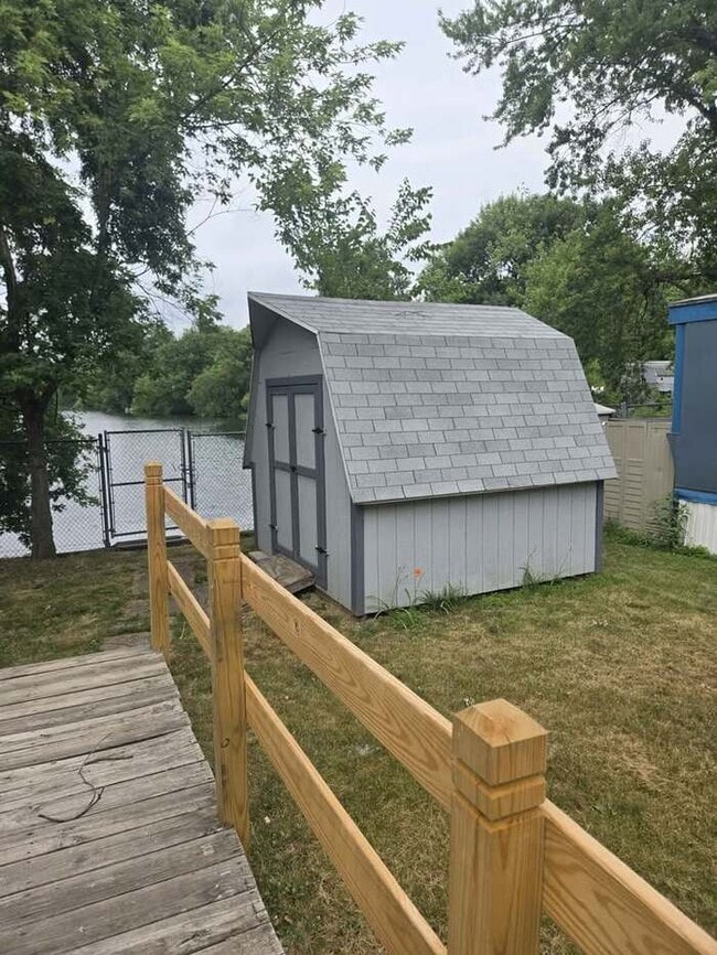 Building Photo - OWNER WILL FINANCE!