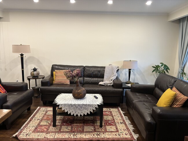 Building Photo - 41 Woodville Av