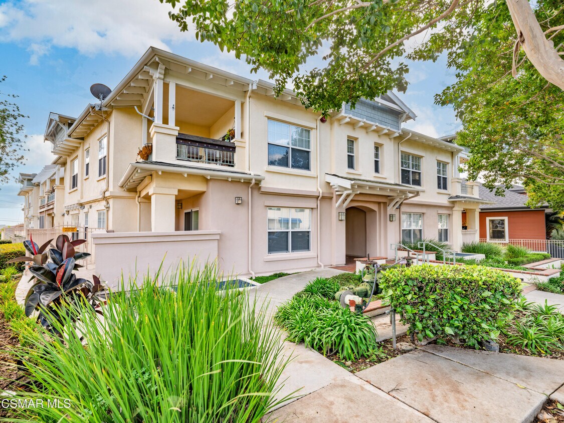 Foto principal - 1256 E Main St