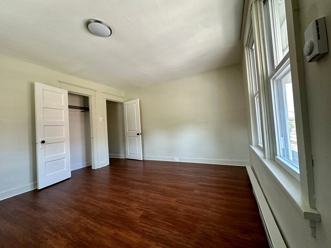 Front Bedroom - 415 9th St