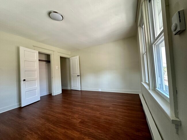 Dormitorio delantero - 415 9th St