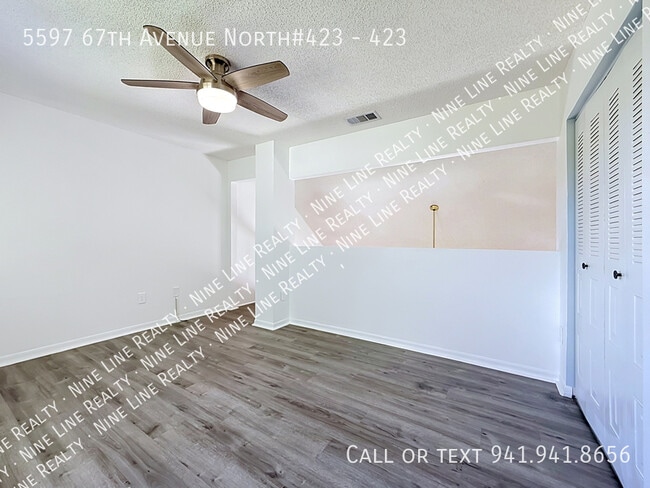 Foto del edificio - 5597 67th Ave N