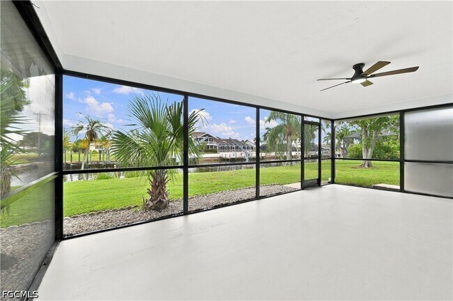 Foto del edificio - 903 SE 20th Ct