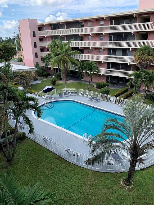 Foto del edificio - 180 NE 12th Ave
