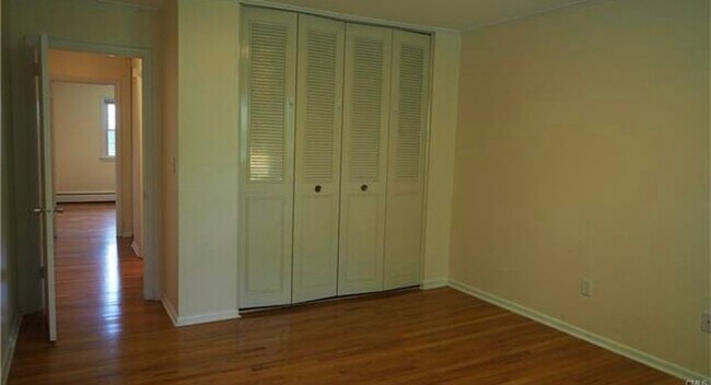 Foto del edificio - 123 Katona Dr