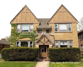 Building Photo - 2120 Douglas St