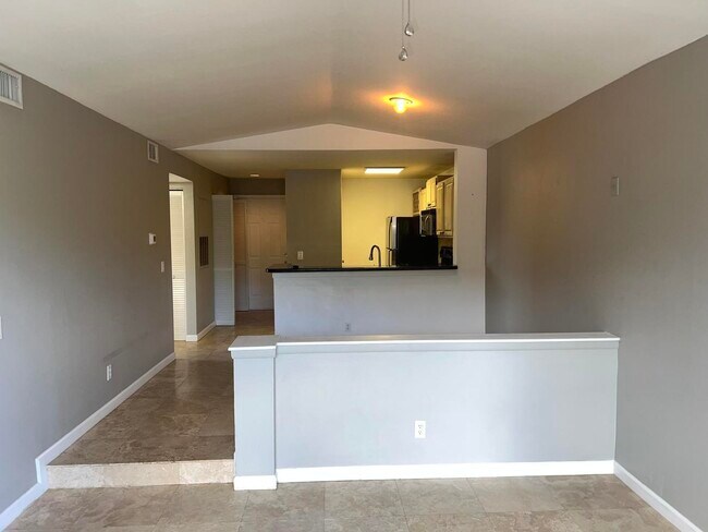 Foto del edificio - 1760 Palm Cove Blvd