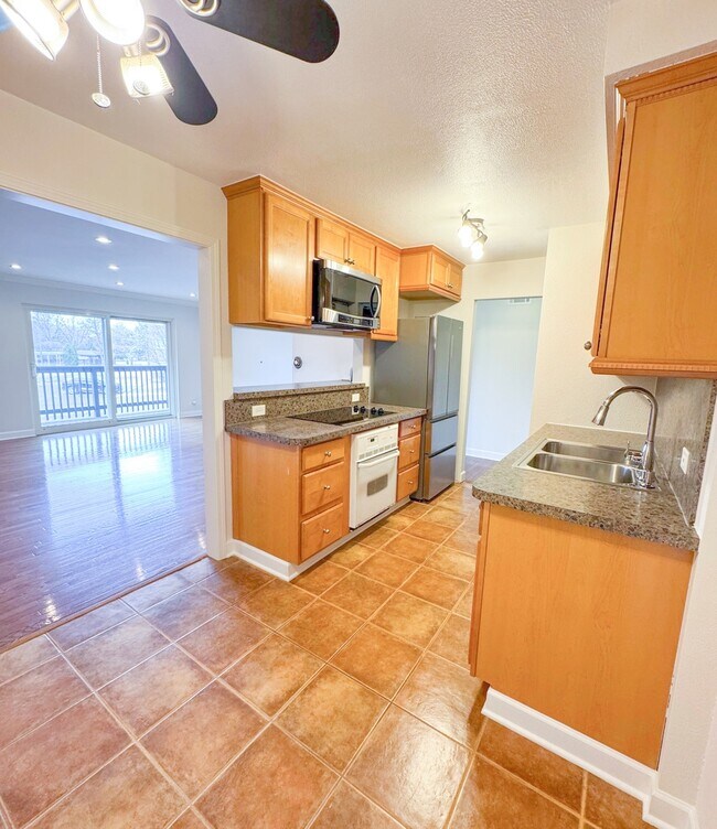 Foto del edificio - 675 Grove Terrace