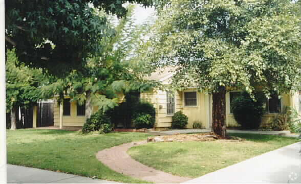 Building Photo - 17543 San Jose St