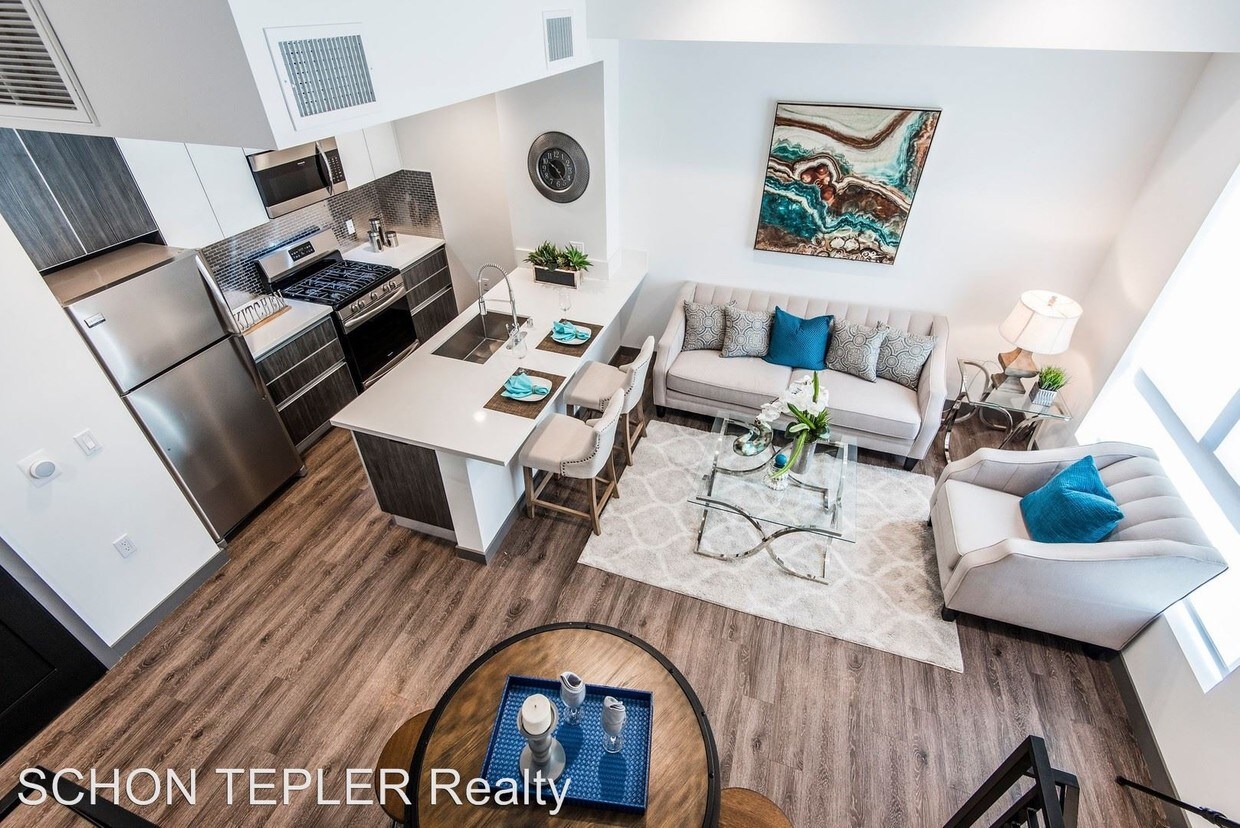 Foto principal - 644 N Hobart Blvd