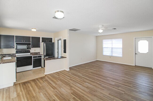 Foto del edificio - North Port Annual Home for Rent