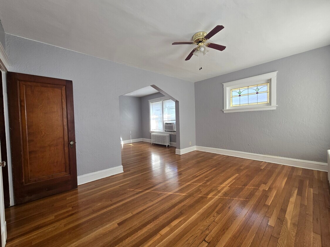 Foto principal - 6012 Carlsbad Ave