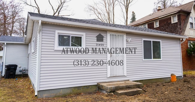 Building Photo - Fully Renovated 3-Bedroom Home – Move-In Ready for You!