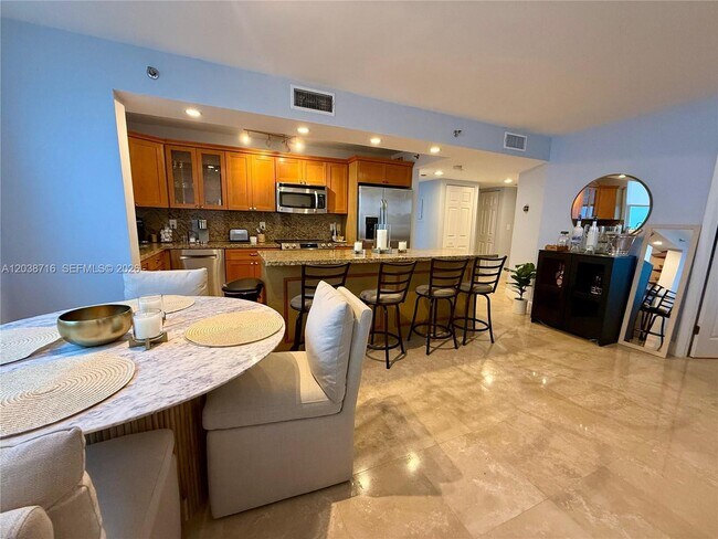 Building Photo - 770 Claughton Island Dr