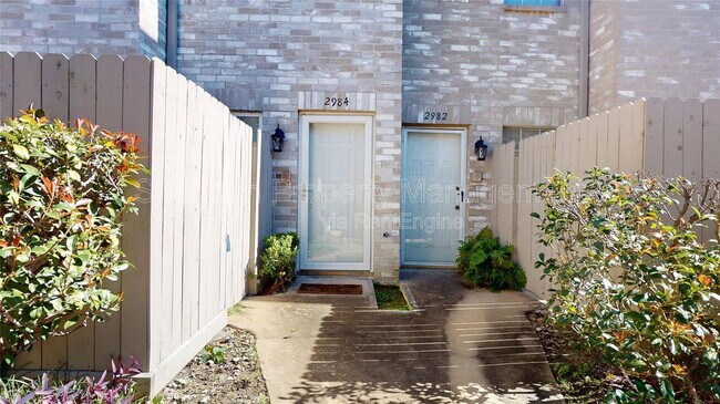 Foto del edificio - 2984 Holly Hall St