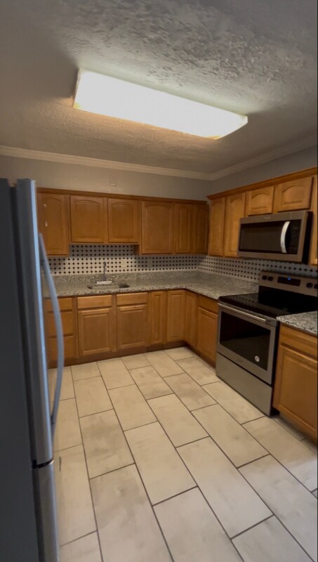 Foto del edificio - 821 Lannerton Rd