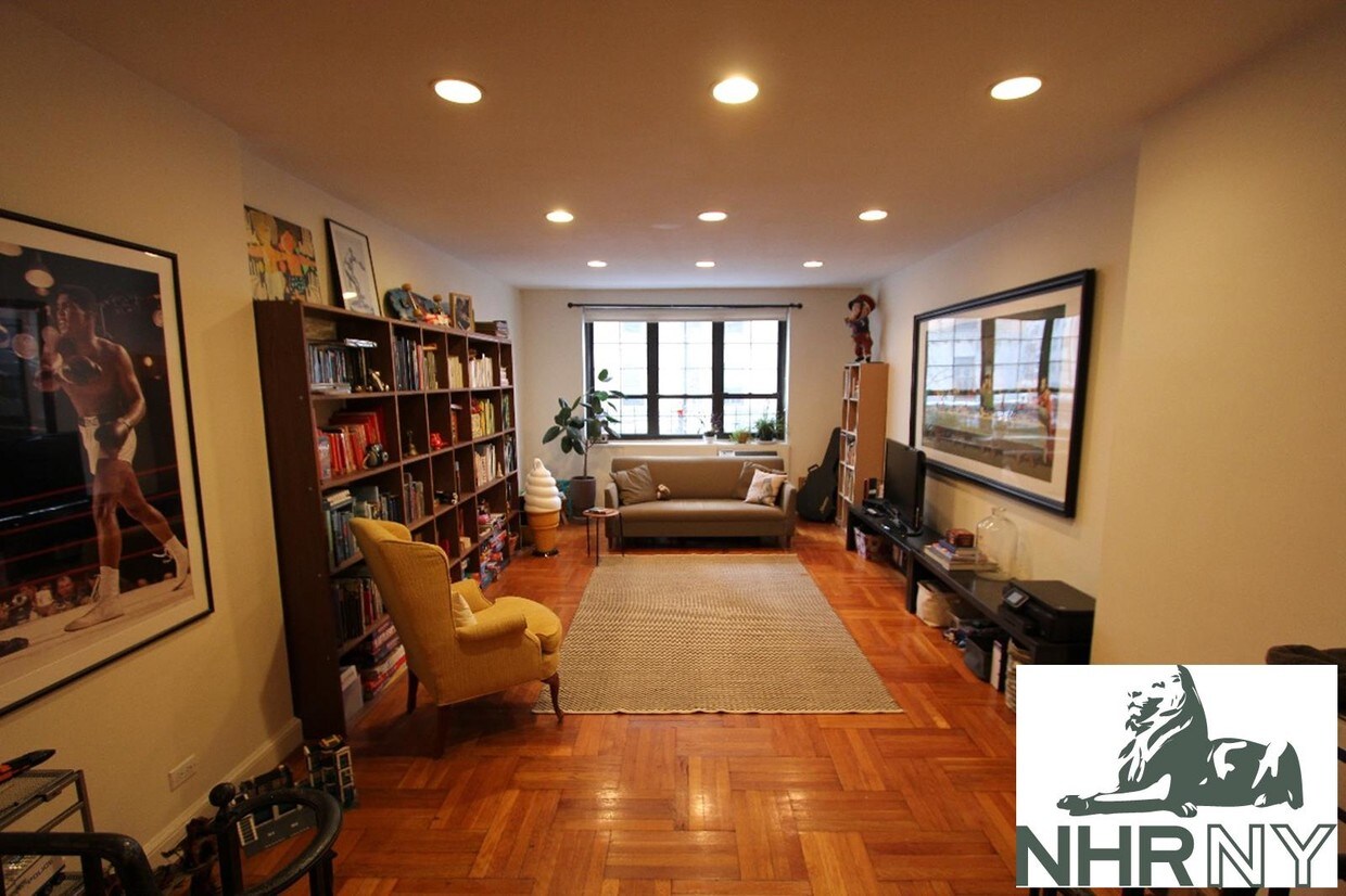 Primary Photo - 205 West 15th Street